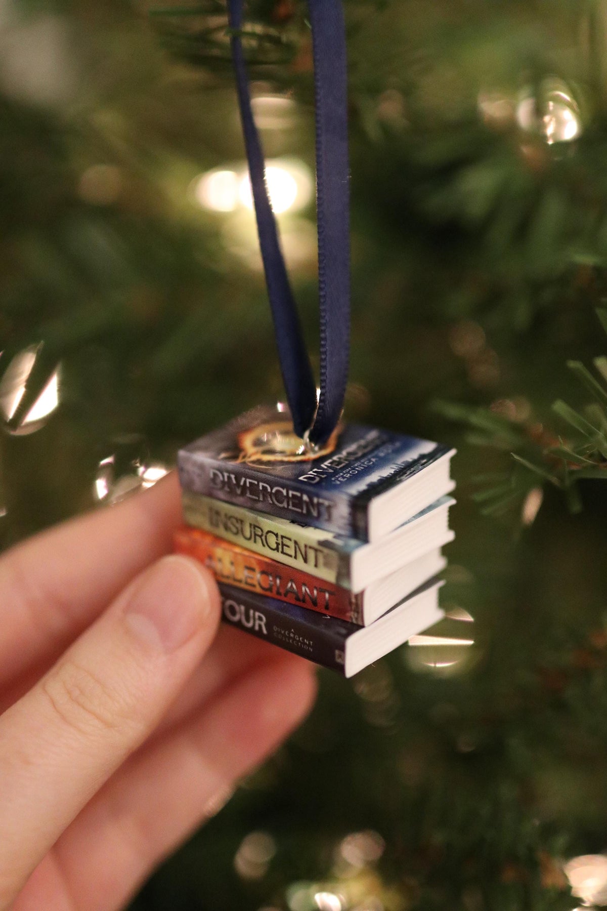 Divergent Mini Book Ornament